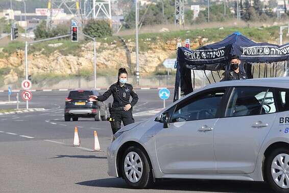 כוחות בכניסה למודיעין // צילום: יהונתן שאול